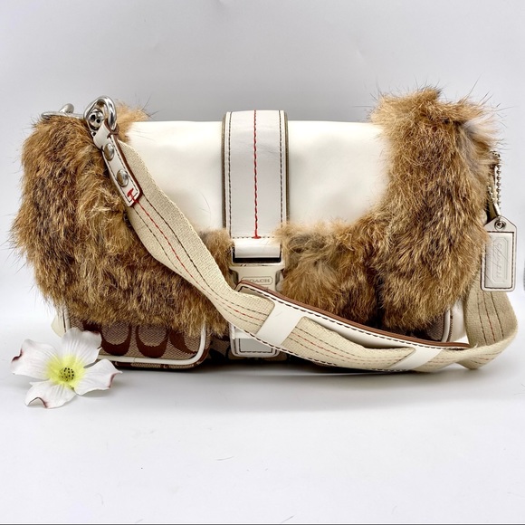 EUC COACH Fur Signature Ski Flap Shoulder Bag - Picture 2 of 16
